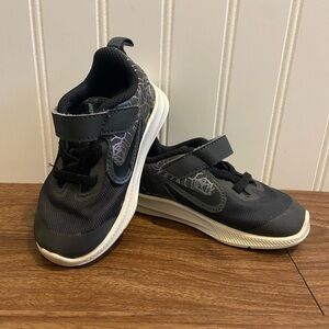 Nike Downshifter Sneaker Black Hook & Loop Low Top Toddler 6 C